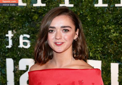 maisie williams titties|Maisie Williams Nude: Porn Videos & Sex Tapes